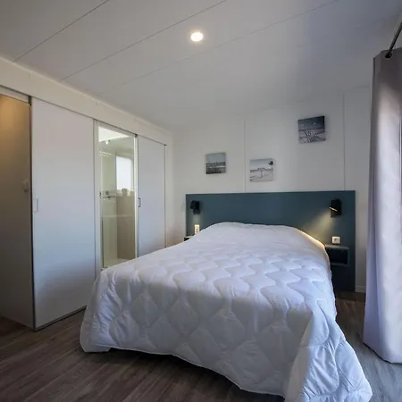 Pour Des Ressourcantes A *