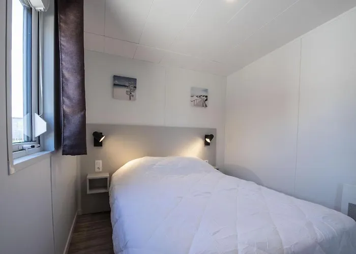 Chalet Pour 6 Dans Un Domaine Avec Piscine *