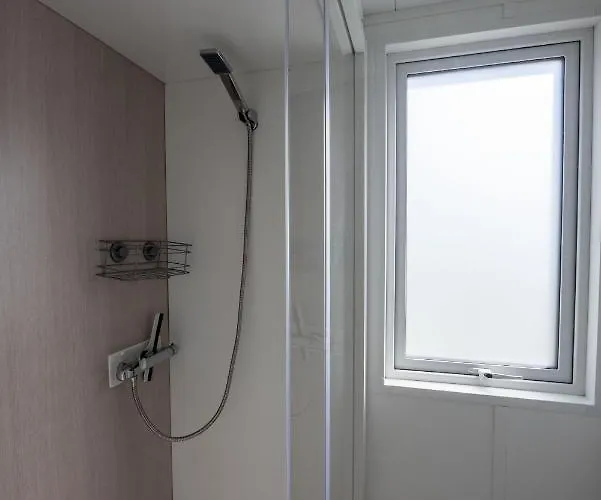 Pour 6 Dans Un Domaine Avec Piscine