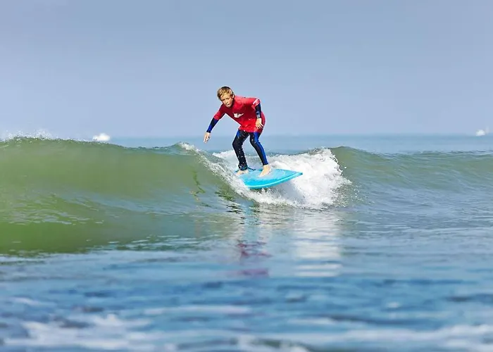 Chalet Pour 6 Dans Un Domaine Avec Piscine