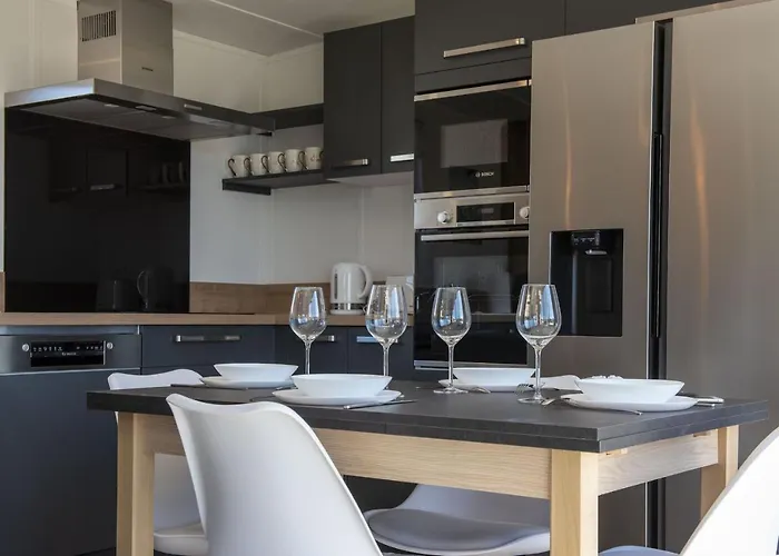 Pour 6 Dans Un Domaine Avec Piscine Chalet *