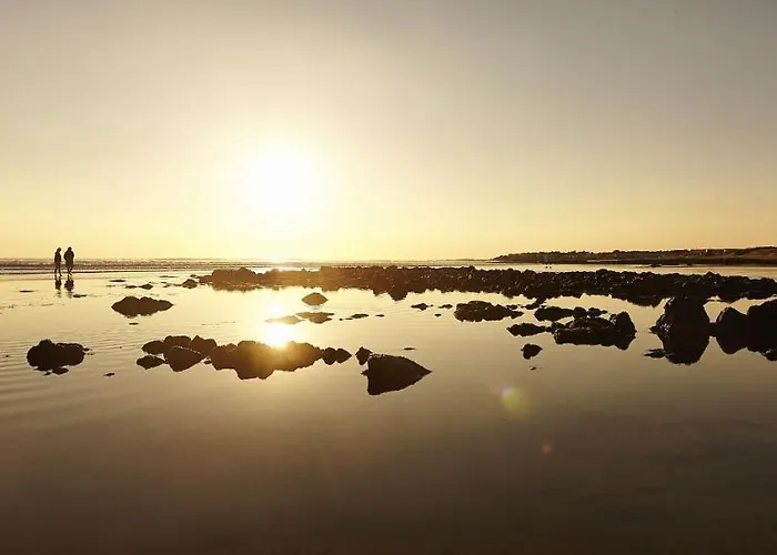 Pour 6 Dans Un Domaine Avec Piscine *