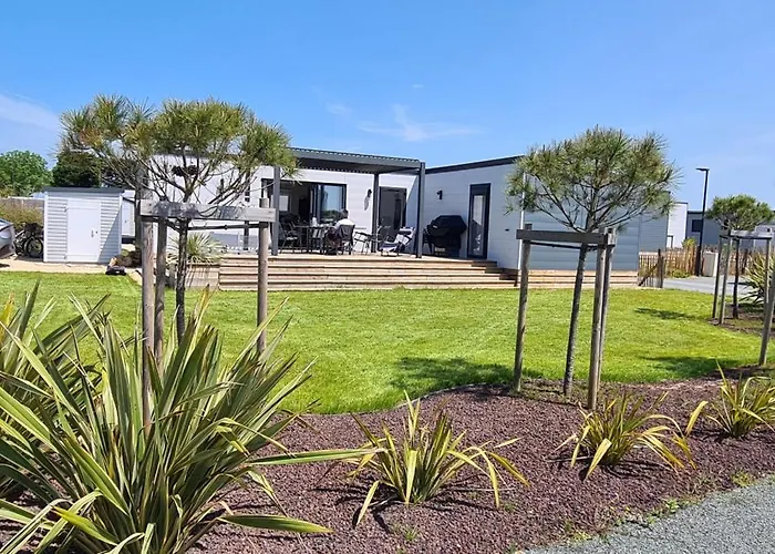 Pour 6 Dans Un Domaine Avec Piscine Chalet *